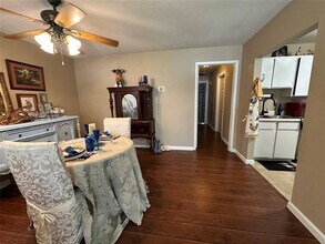 1014 Graham Dr in Tomball, TX - Building Photo - Building Photo