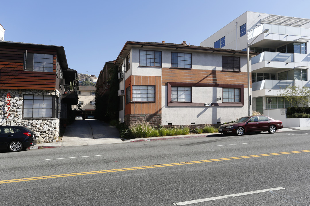 8275 Fountain Ave in West Hollywood, CA - Building Photo