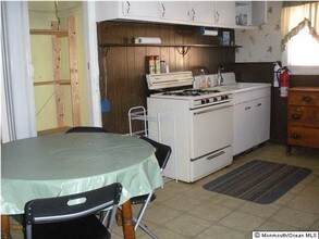 109 13th Ave-Unit -B in Belmar, NJ - Building Photo - Building Photo