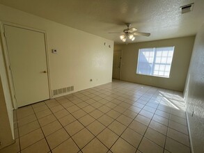 2804 Leroy Cir-Unit -Unit C in Killeen, TX - Foto de edificio - Building Photo