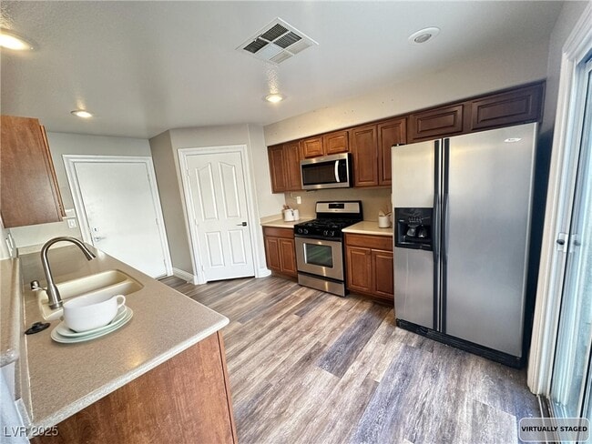 10402 Melon Cactus St in Las Vegas, NV - Building Photo - Building Photo