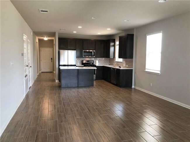 2553 Pecan Island Dr in Leander, TX - Foto de edificio - Building Photo