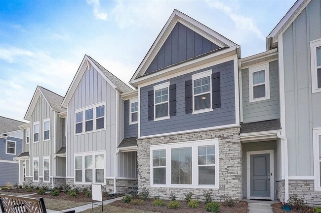 Cedar Ridge Townhomes in Charlotte, NC - Foto de edificio - Building Photo