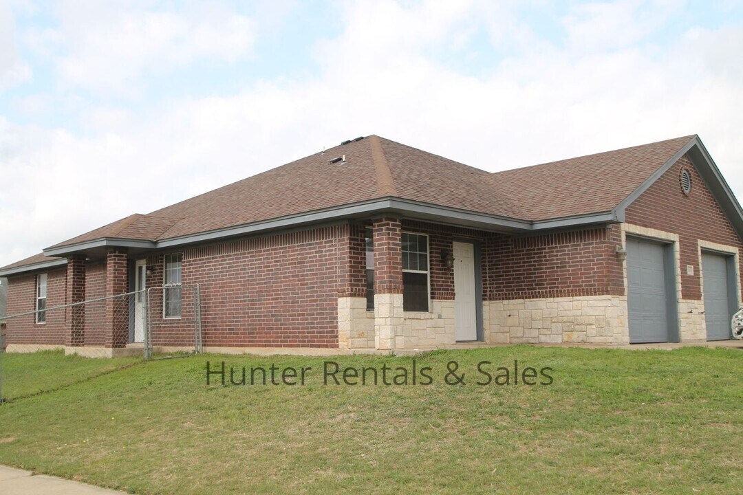 3010 Baldwin Loop in Killeen, TX - Building Photo