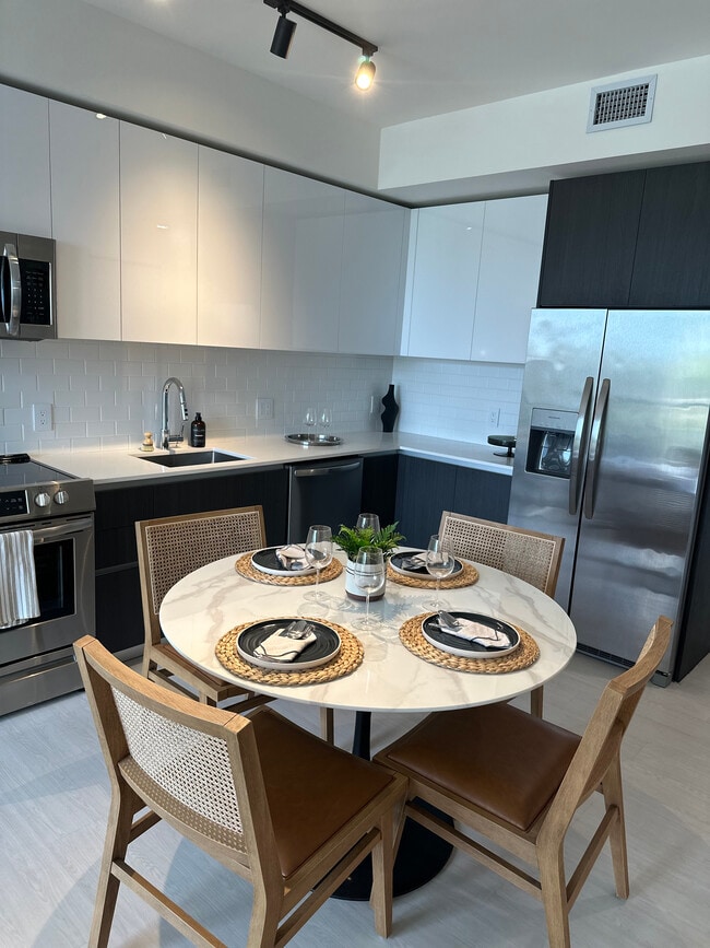 20540 NW 17th Ave, Unit 2 in Miami Gardens, FL - Building Photo - Building Photo