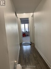 2450 Post Rd in Oakville, ON - Building Photo - Building Photo