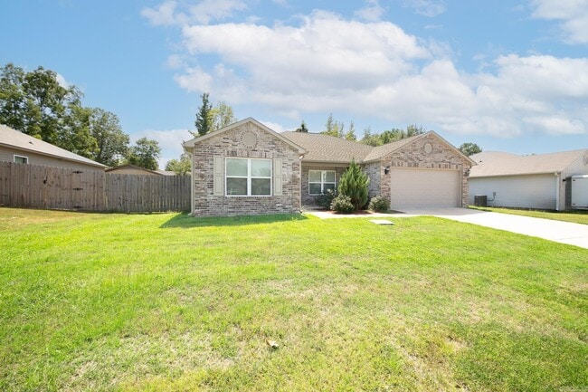 1604 Lil Larry Dr in Cabot, AR - Building Photo - Building Photo