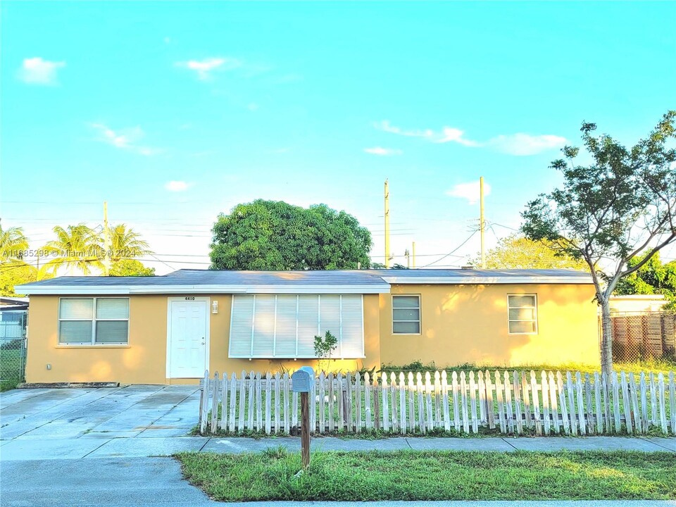 4410 NE 14th Terrace in Pompano Beach, FL - Building Photo