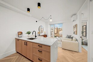 313 E 17th St, Unit 8E in New York, NY - Building Photo