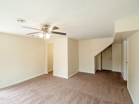 417 16th St NE in Cedar Rapids, IA - Building Photo