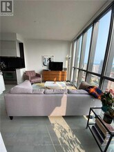 101 Charles St E in Toronto, ON - Building Photo - Building Photo