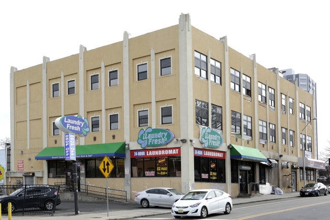 444 Central Ave