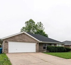 3605 SW Carriageway Ave in Bentonville, AR - Building Photo - Building Photo