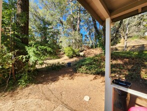 16619 Old Stagecoach Rd in Applegate, CA - Foto de edificio - Building Photo