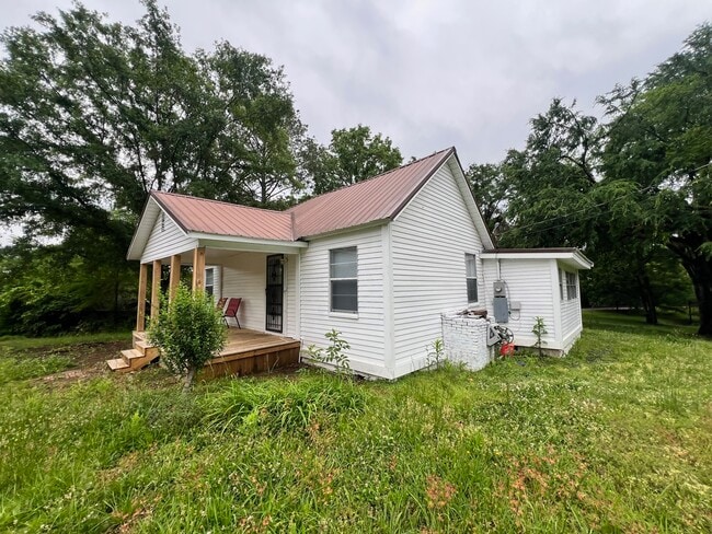 property at 2306 Spring Rd