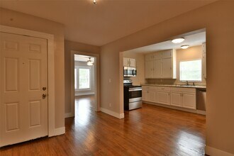409 E Austin St in Bellville, TX - Building Photo - Building Photo