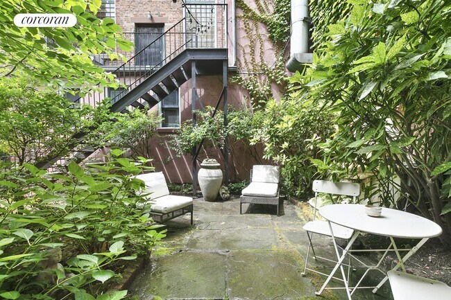 property at 19 Perry St