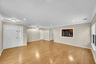 157 Tulip Ln in Freehold, NJ - Building Photo - Building Photo