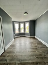 53 Montrose Ave, Unit 4 in Jersey City, NJ - Building Photo - Building Photo