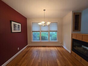 307 Charleston Ln in Chapel Hill, NC - Building Photo - Building Photo