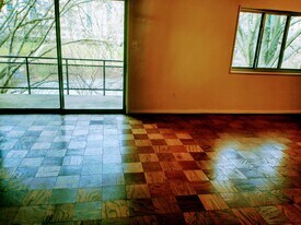 10224 Rockville Pike, Unit 402 in North Bethesda, MD - Building Photo