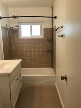 1827 N Normandie Ave in Los Angeles, CA - Building Photo - Building Photo