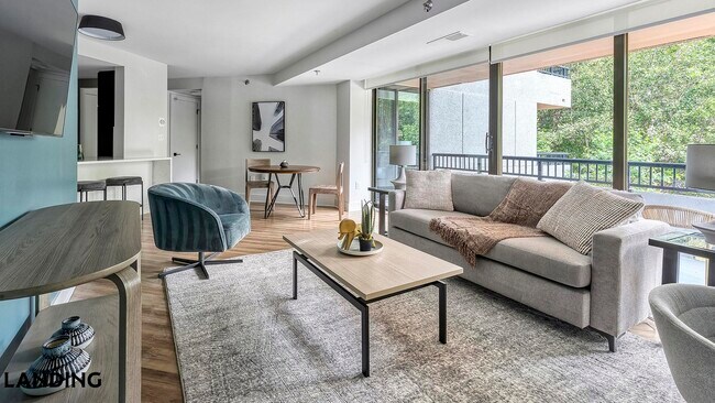 1550 Clarendon Blvd, Unit 206 in Arlington, VA - Building Photo - Building Photo