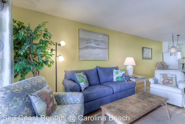 1503 Carolina Beach Ave N in Carolina Beach, NC - Building Photo - Building Photo