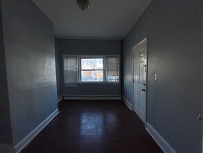 69 Williams Ave, Unit 1 in Jersey City, NJ - Building Photo - Building Photo