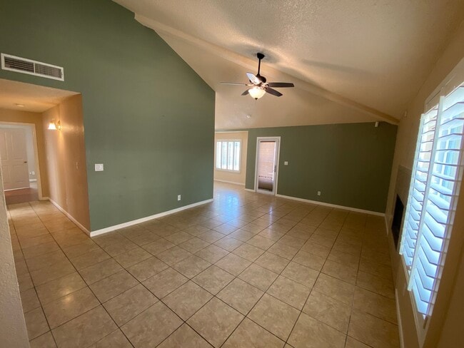 12044 Spire Hill Dr in El Paso, TX - Building Photo - Building Photo