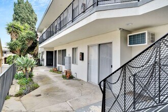 1469 Canfield Properties in Los Angeles, CA - Building Photo - Building Photo