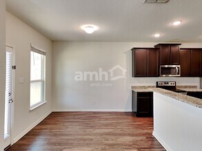 7931 Bluewater Cove in San Antonio, TX - Building Photo - Building Photo