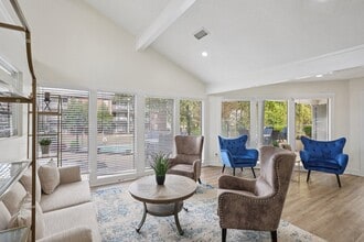 Creekside Canopy in Charlotte, NC - Foto de edificio - Building Photo