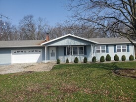 475 County Rd 525 N in Toledo, IL - Building Photo