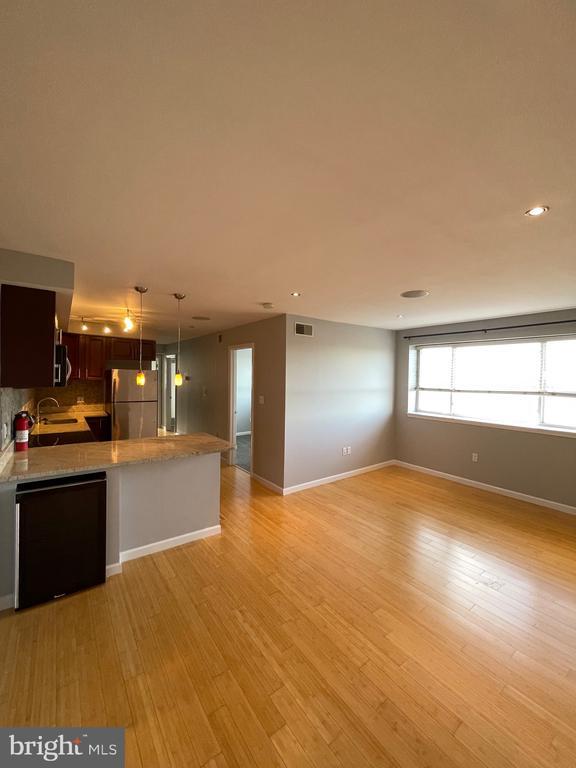 1620 29th St SE-Unit -404 in Washington, DC - Building Photo - Building Photo
