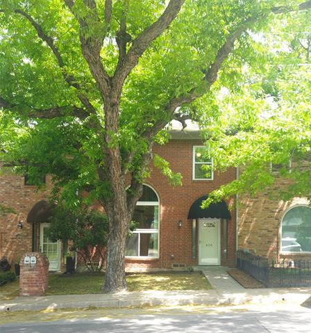 property at 426 W Oak St