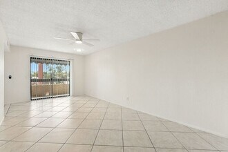 1201 S McClintock Dr in Tempe, AZ - Foto de edificio - Building Photo