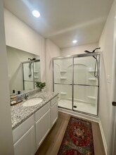 1517 Auckland Ct in Newport News, VA - Foto de edificio - Building Photo