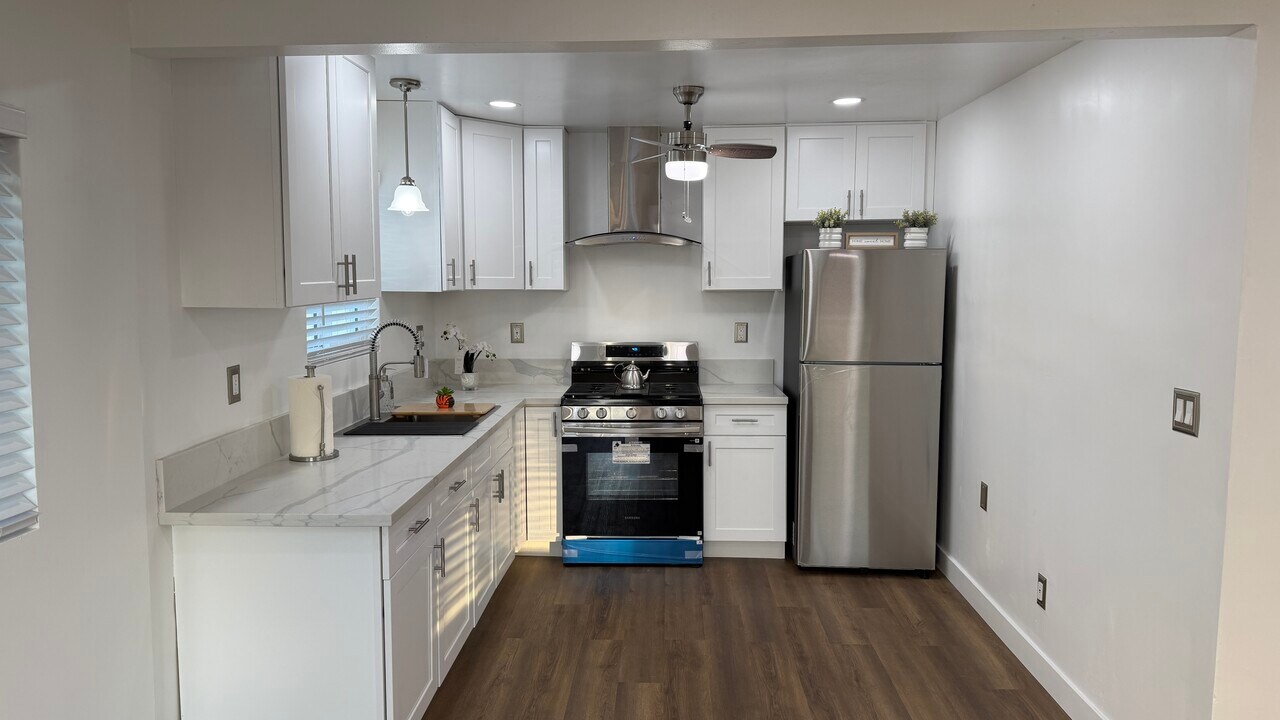 6506 Regent St in Huntington Park, CA - Building Photo