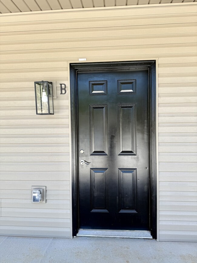 property at 703 E Mt Vernon St