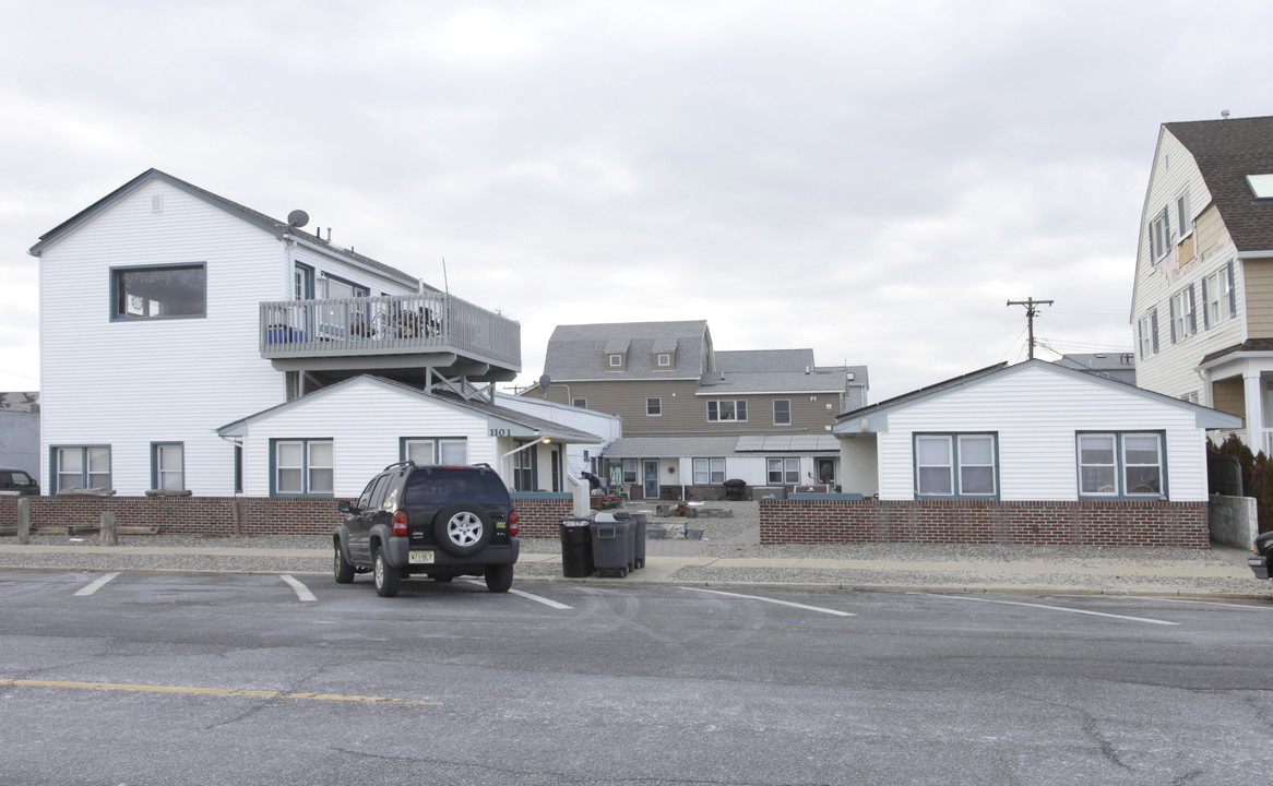 1101 Ocean Ave in Bradley Beach, NJ - Foto de edificio