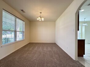 2211 Highland Crossing Dr in Conroe, TX - Building Photo - Building Photo