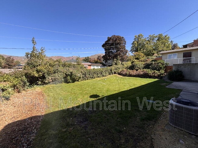 1011 Claremont Dr in Bountiful, UT - Building Photo - Building Photo