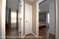 713 Shadowhill St photo'