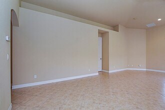 5561 57th Way in Vero Beach, FL - Building Photo - Building Photo