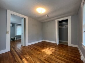 227 Maple St in Brevard, NC - Building Photo - Building Photo