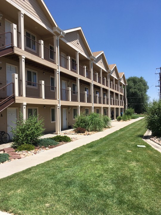 Eagle's Nest Condo/Apts in Windsor, CO - Building Photo