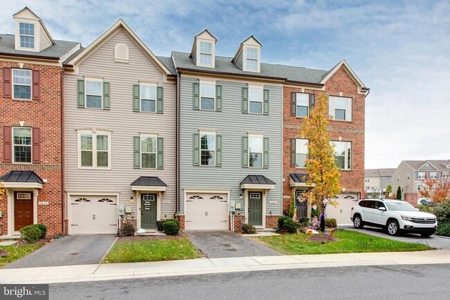 property at 2805 Fredericksburg Rd