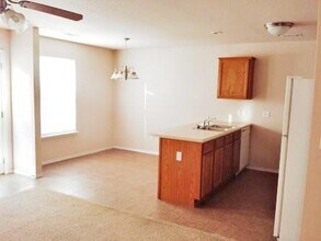 2223 W Deane St in Fayetteville, AR - Building Photo - Building Photo