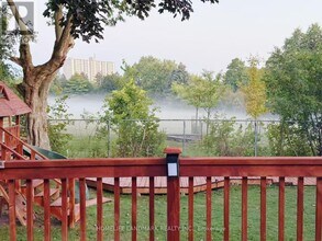 10 Silverview Dr in Toronto, ON - Building Photo - Building Photo